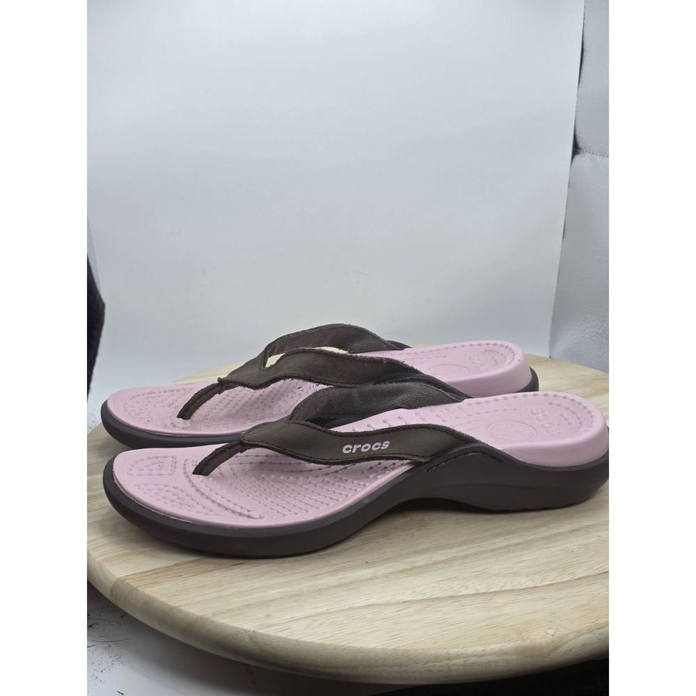 Womens Sz 8- Crocs Pink Brown Suede Leather Flip Flop Sandals Lightweight Casual
